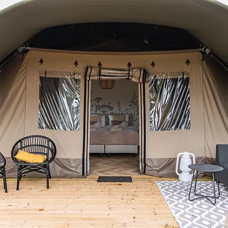 Luxe Glamping Dahlia Holiday home