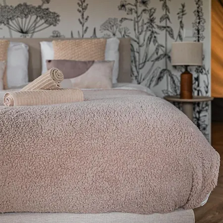 Luxe Glamping Dahlia Meerssen