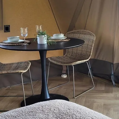 Luxe Glamping Dahlia Holiday home