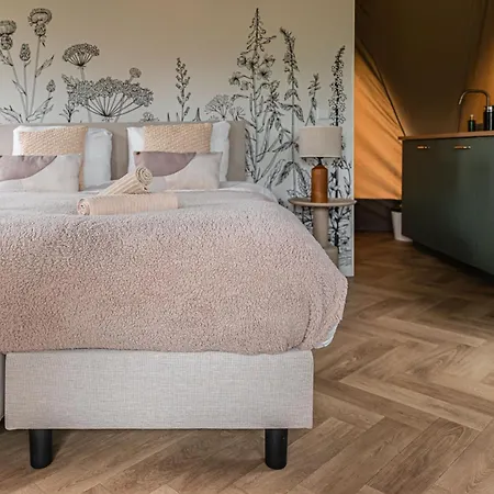 Luxe Glamping Dahlia Meerssen